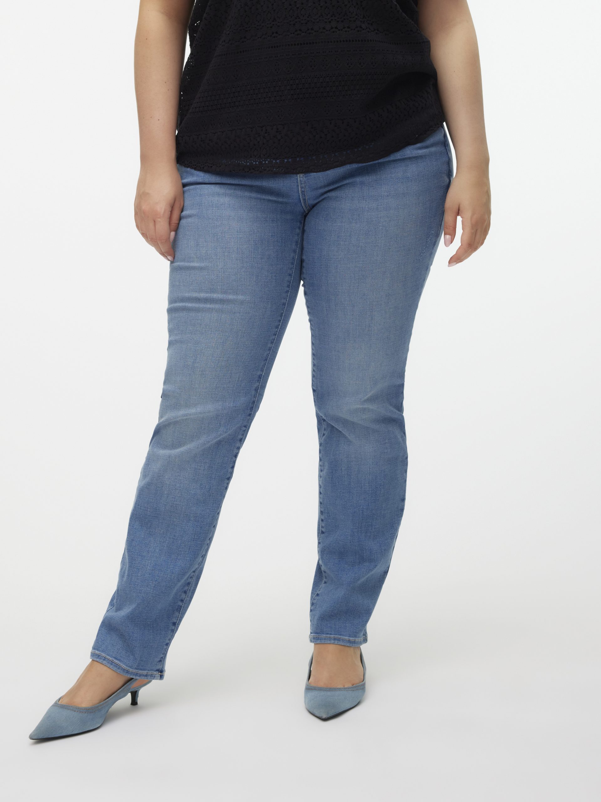 Vero Moda Curve Straight Fit FLASH maat 46-L32