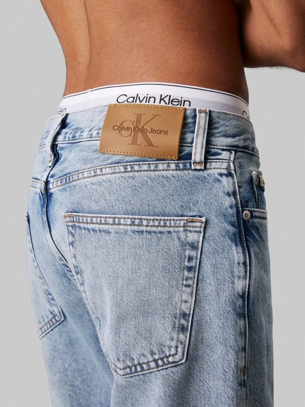 Calvin Klein Straight Fit STANDARD