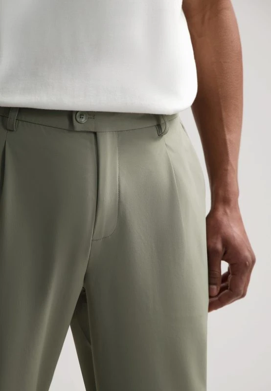 Dstrezzed Chino LOGAN