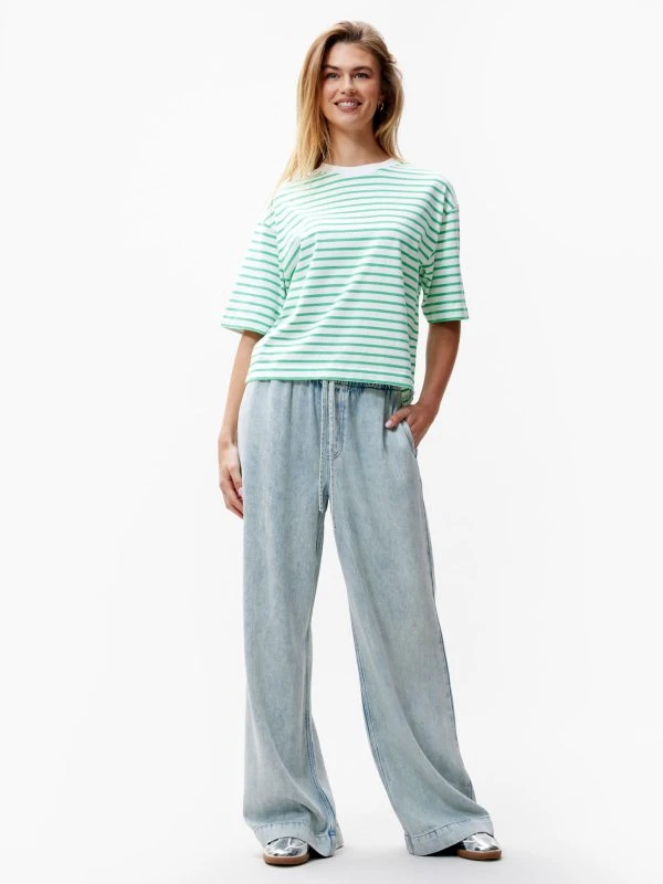 Catwalk Junkie T-shirt