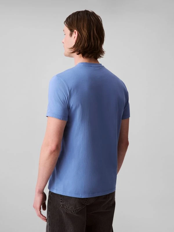 Calvin Klein T-shirt