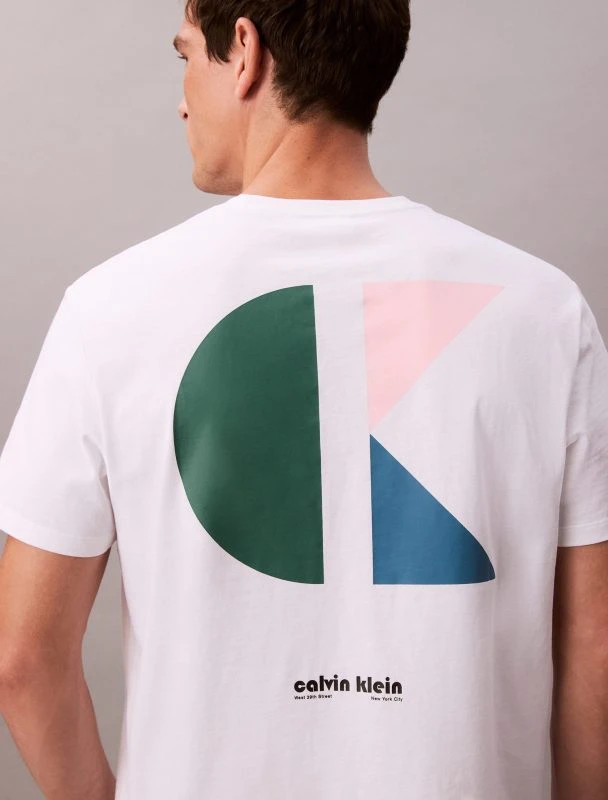 Calvin Klein T-shirt