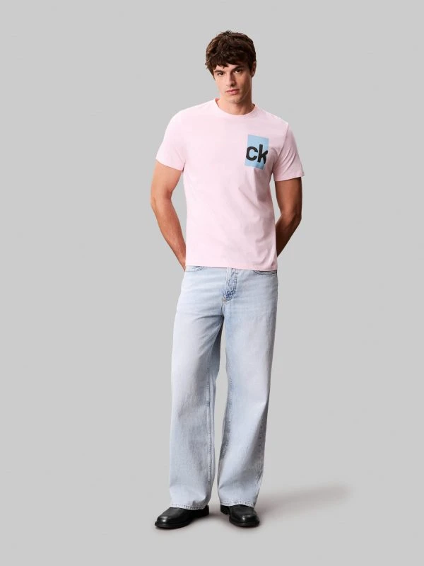 Calvin Klein T-shirt