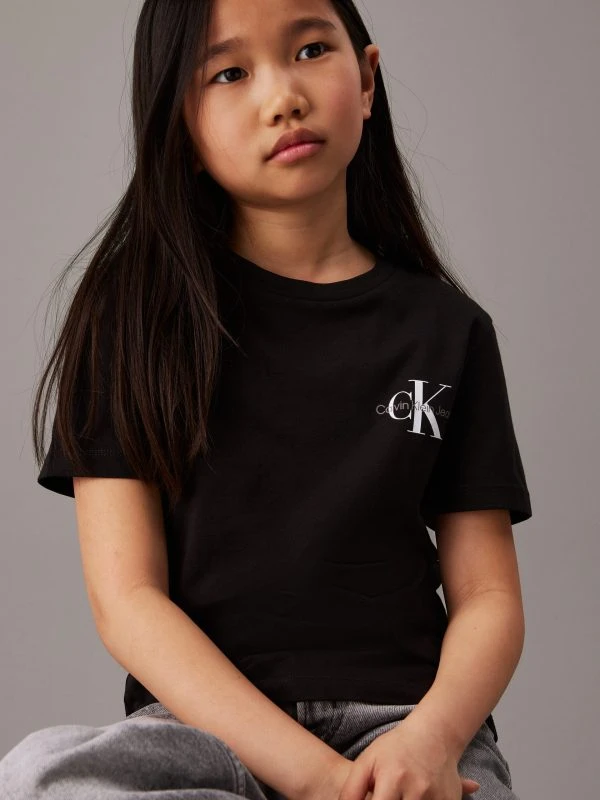 Calvin Klein T-shirt