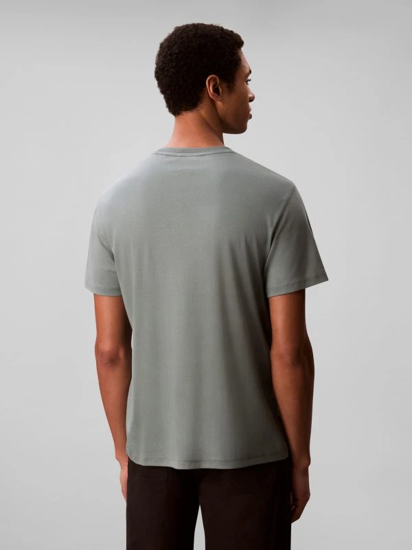 Calvin Klein T-shirt