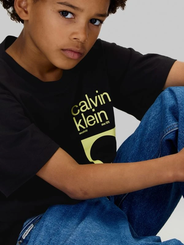 Calvin Klein T-shirt
