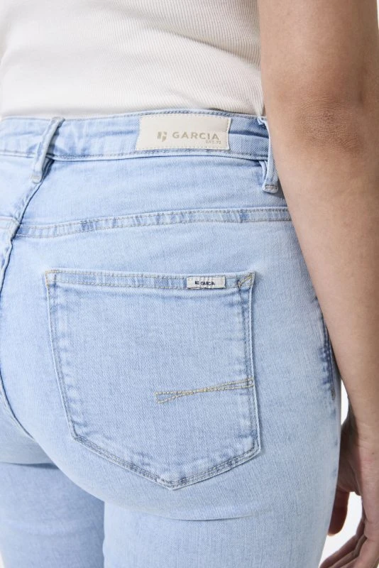 Garcia Straight Fit CELIA