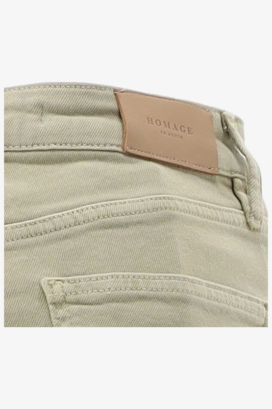 Homage Wide