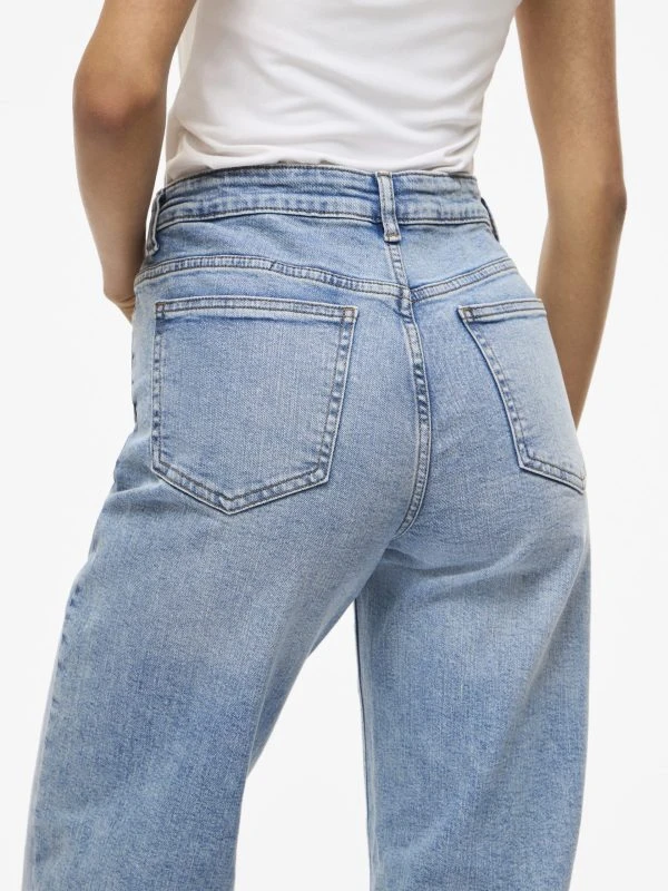 Vila Straight Fit LISA
